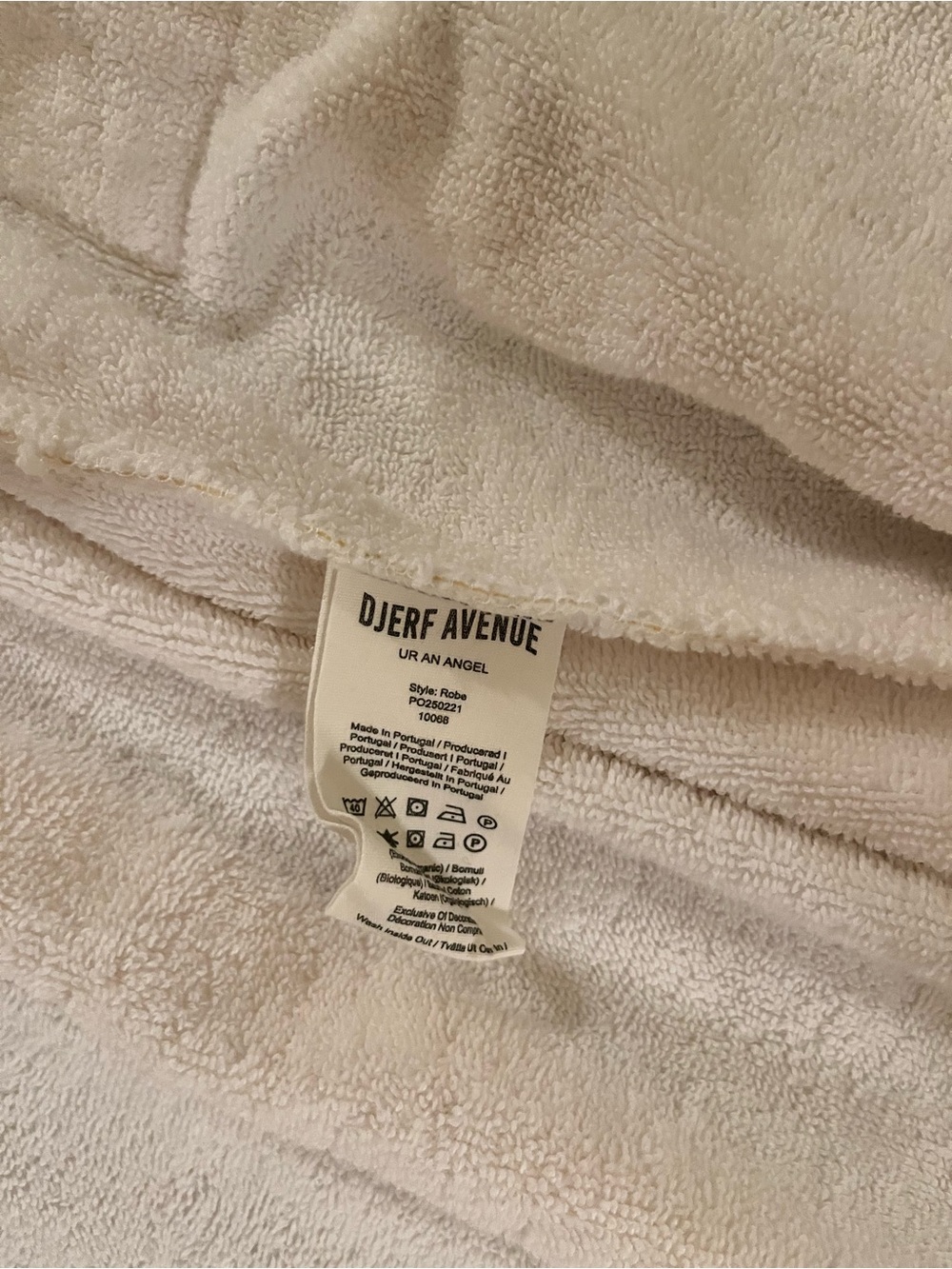 Djerf Avenue Robe - Lemon Cake - Picture 6 of 6